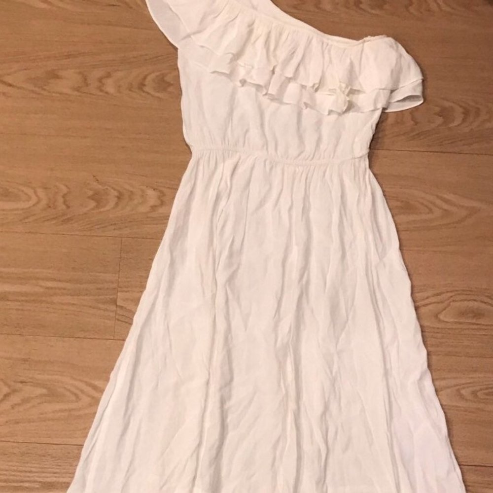 Odylyne Cream Maxi Dress